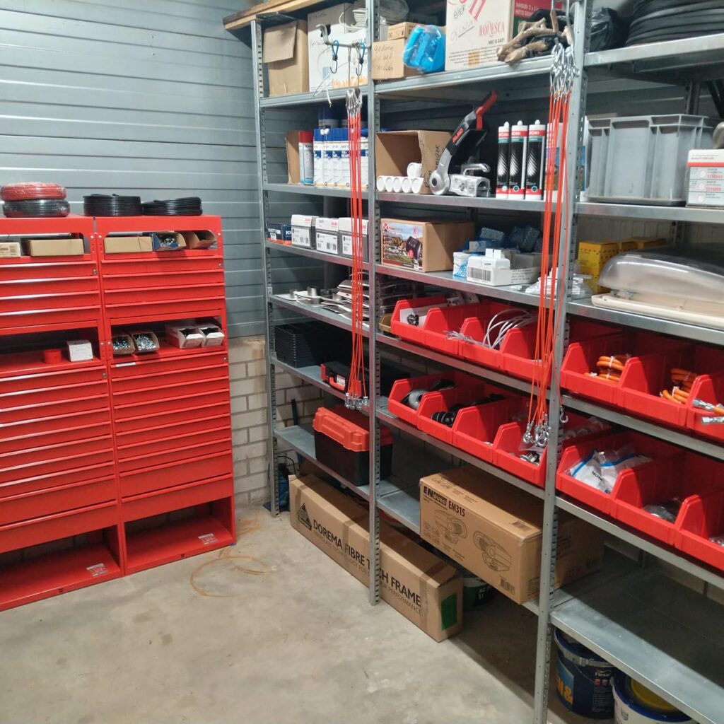 extreme, betrouwbaar, functioneren, diensten, elke reis, jarenlange, ervaring, zorgeloos genieten, vakkundige reparaties, specialisatie, KNAUS, caravan of aanhanger,